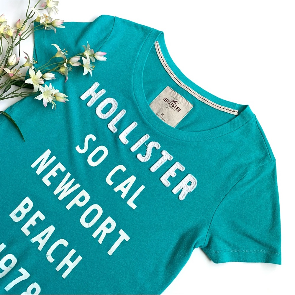 Hollister Graphic Tee
